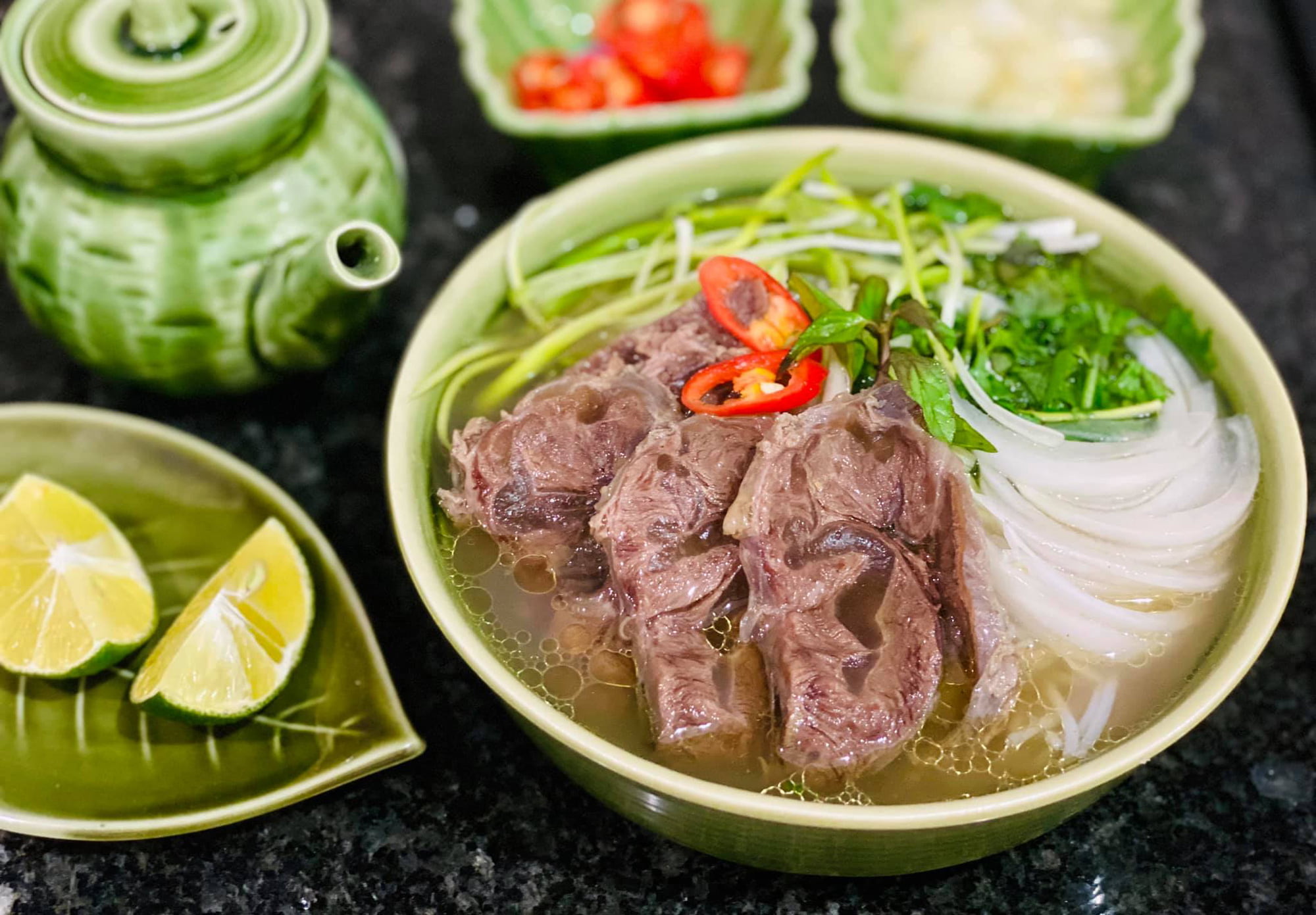 Tô phở bò đơn giản dễ làm tại nhà