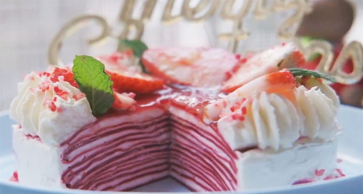 Bánh crepe red velvet