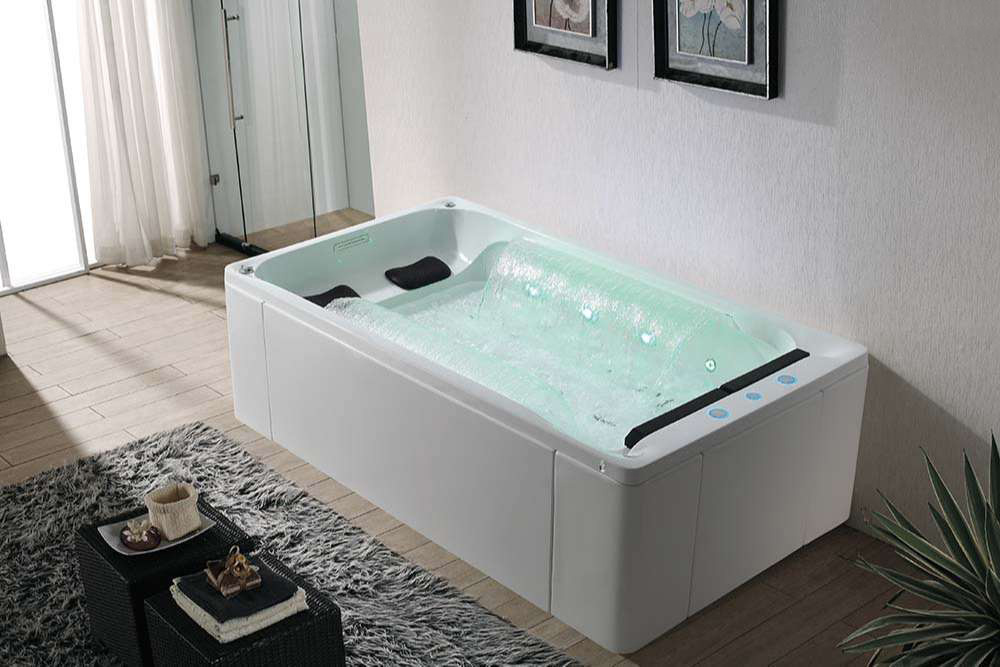 Giá bồn tắm 2 người phụ thuộc và chất liệu và chức năng của từng loại