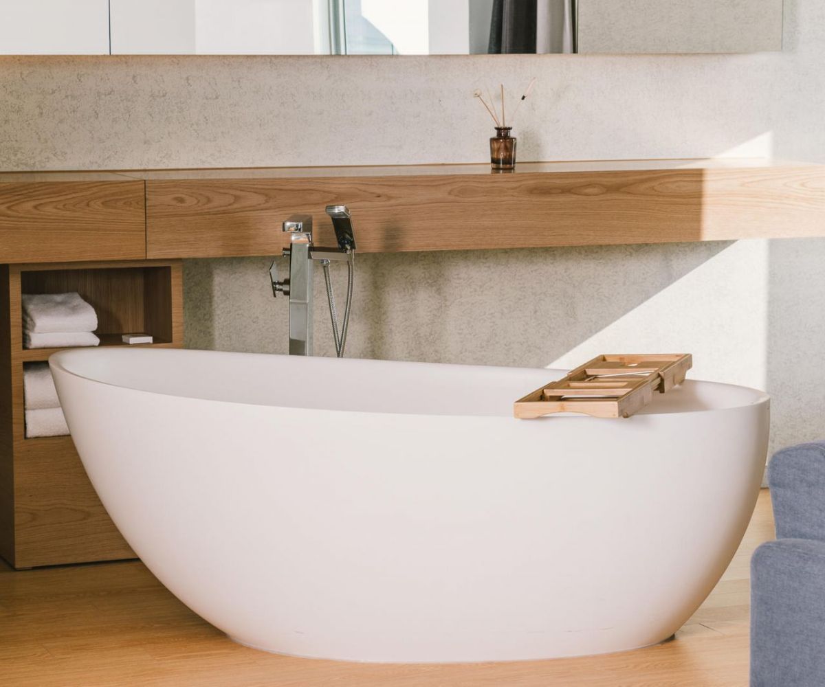 Nên quan tâm đến chất lượng sản phẩm khi lựa chọn bồn tắm cho gia đình