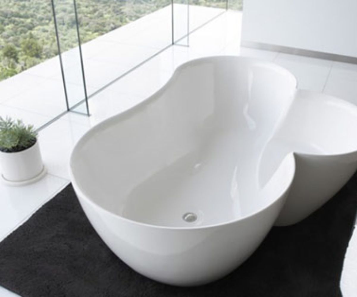Bồn tắm Cotto dễ dàng lắp đặt và sử dụng tiện lợi cho người dùng