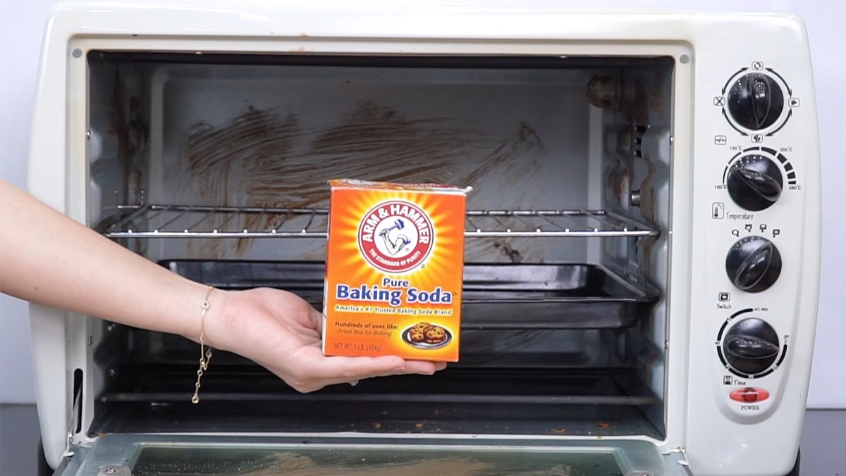 Baking soda Làm sạch lò nướng