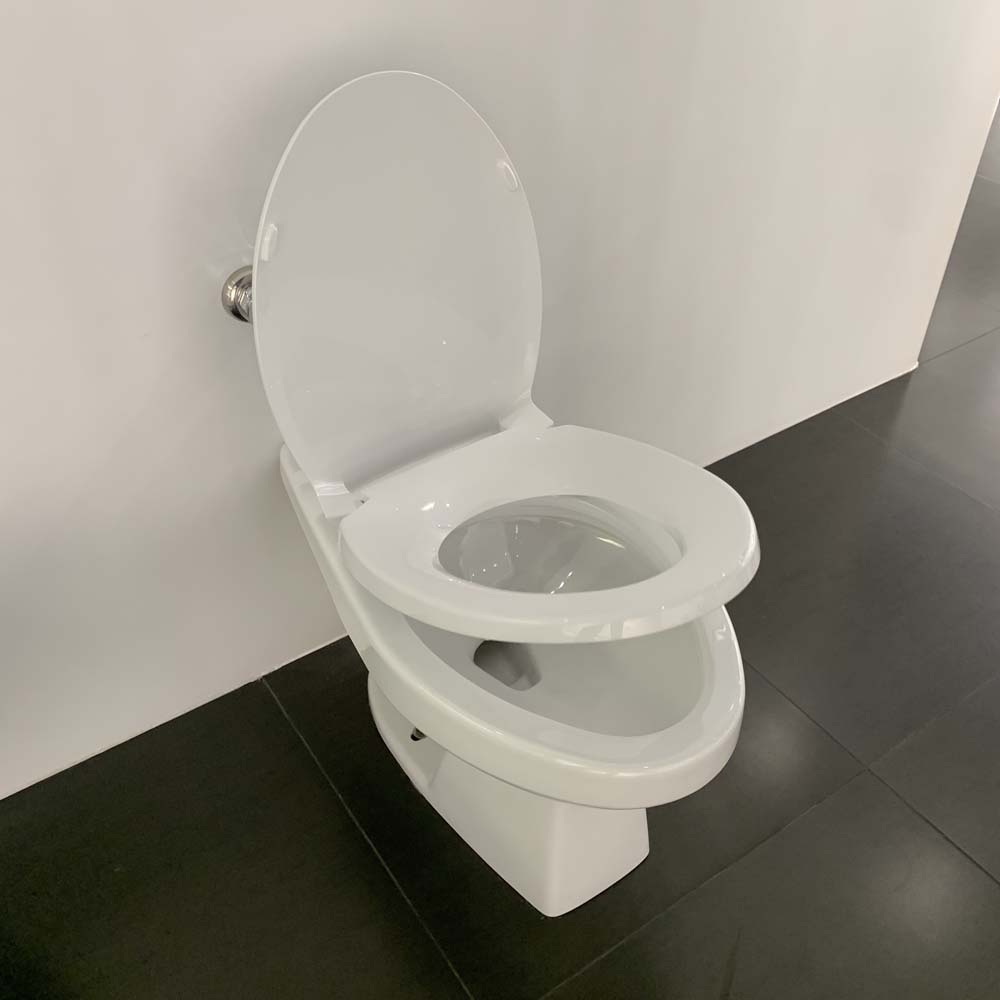bồn cầu đặt sàn TOTO có thiết kế hiện đại
