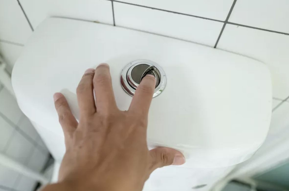 Lắp đặt lại bồn cầu khi nước chảy yếu, không xoáy, nước chảy chậm