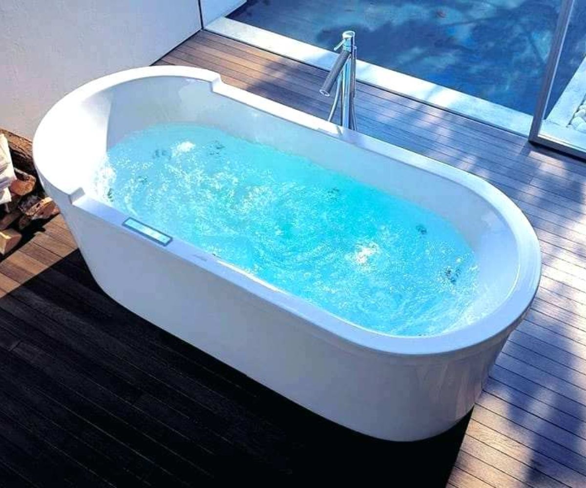 Bồn tắm massage rất tốt cho sức khỏe người d&ugrave;ng