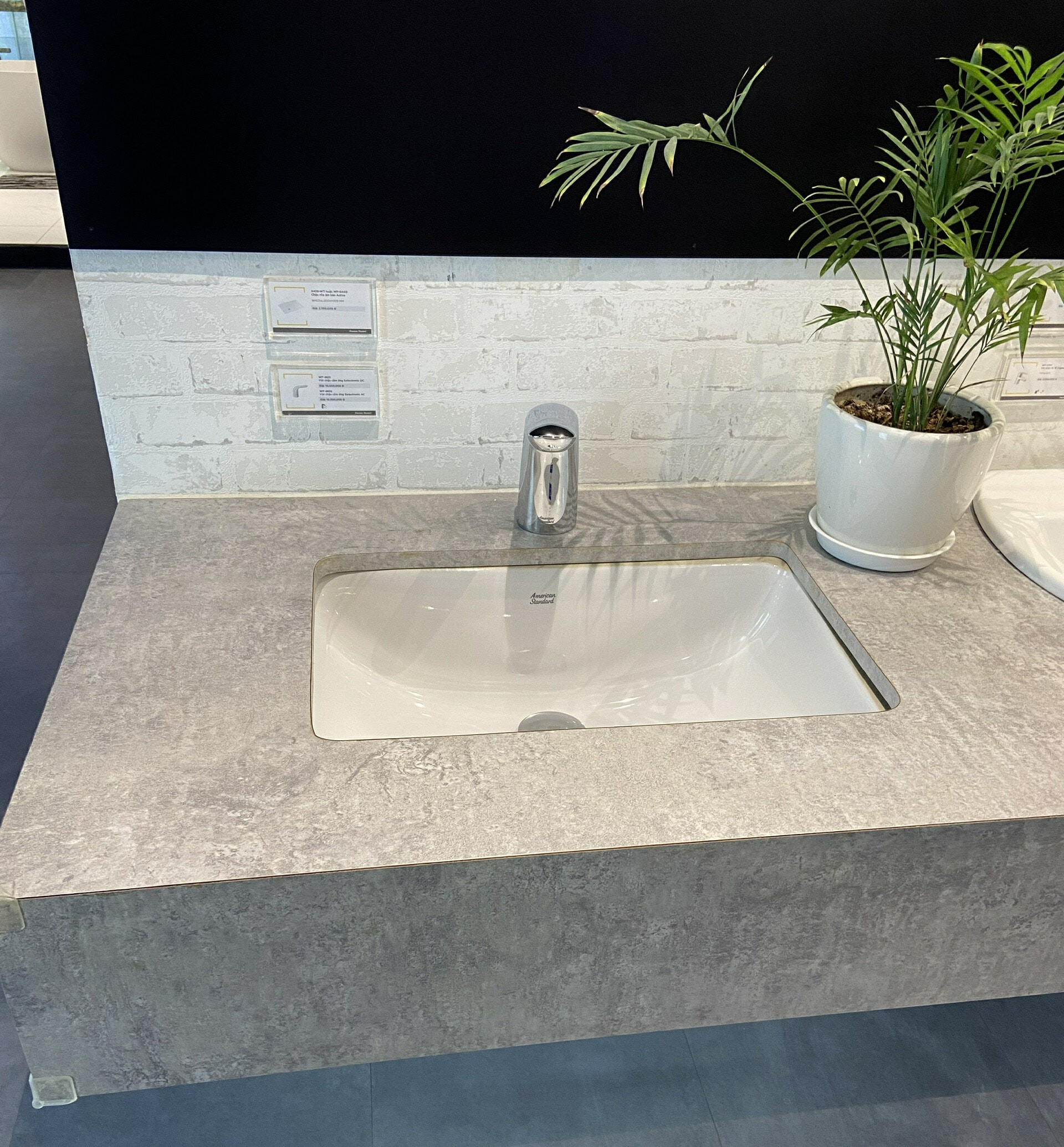 Thiết kế của chậu rửa lavabo âm bàn American Standard giúp không gian hiện đại và trang nhã hơn