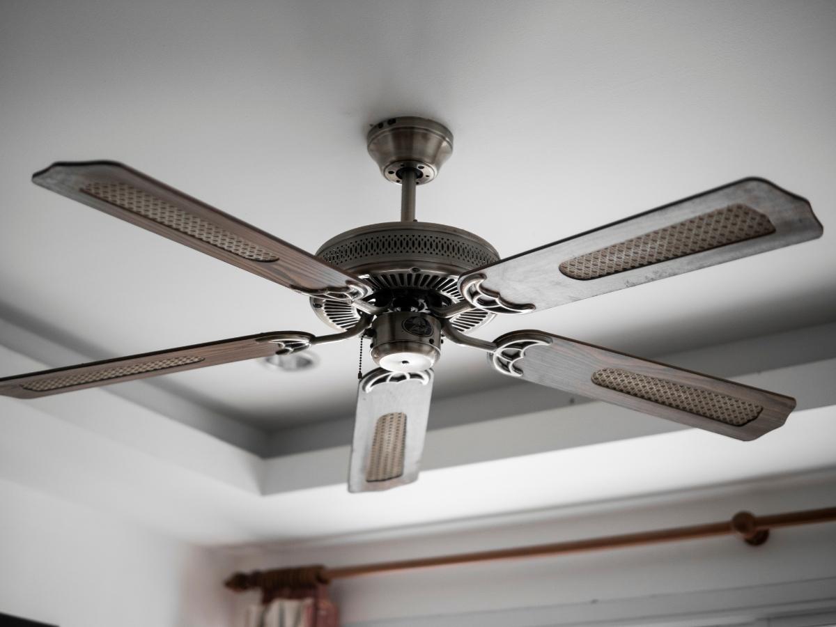 HITA l&agrave; đơn vị ph&acirc;n phối c&aacute;c d&ograve;ng sản phẩm quạt trần hiện đại đến từ nhiều thương hiệu nổi tiếng tr&ecirc;n thế giới