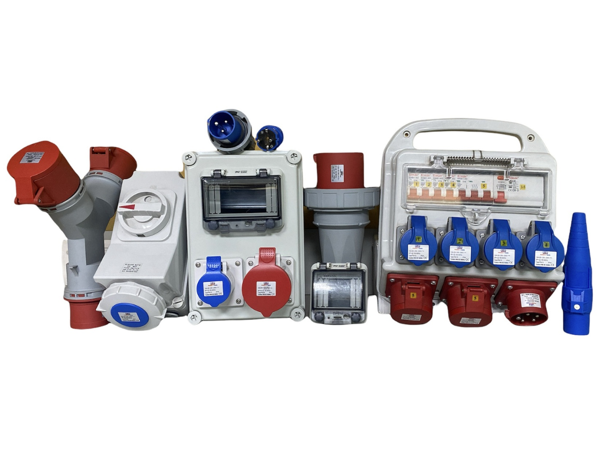 Hiện nay trên thị trường chủ yếu có loại ổ điện công nghiệp 1 pha, ổ cắm điện công nghiệp 2 pha và ổ cắm công nghiệp 3 pha