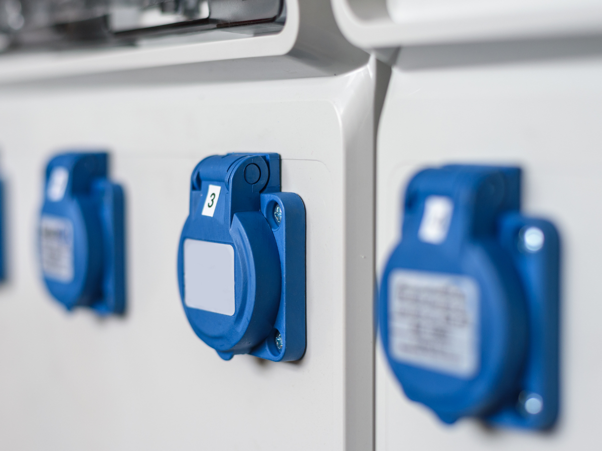 HITA là đơn vị chuyên phân phối các dòng thiết bị điện với nhiều năm kinh nghiệm hoạt động trên thị trường