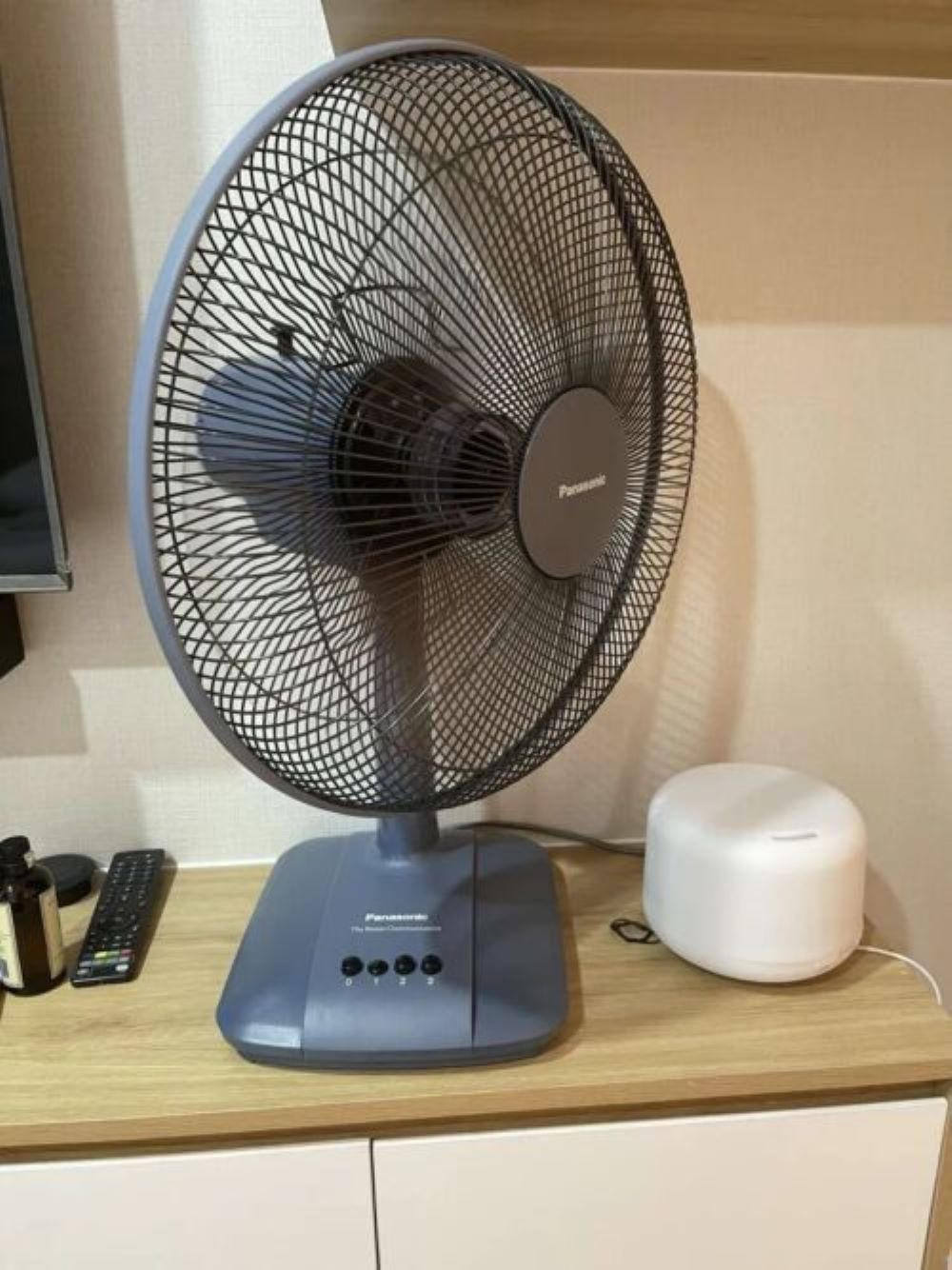 Quạt lửng 3 c&aacute;nh để b&agrave;n Panasonic F-400CB