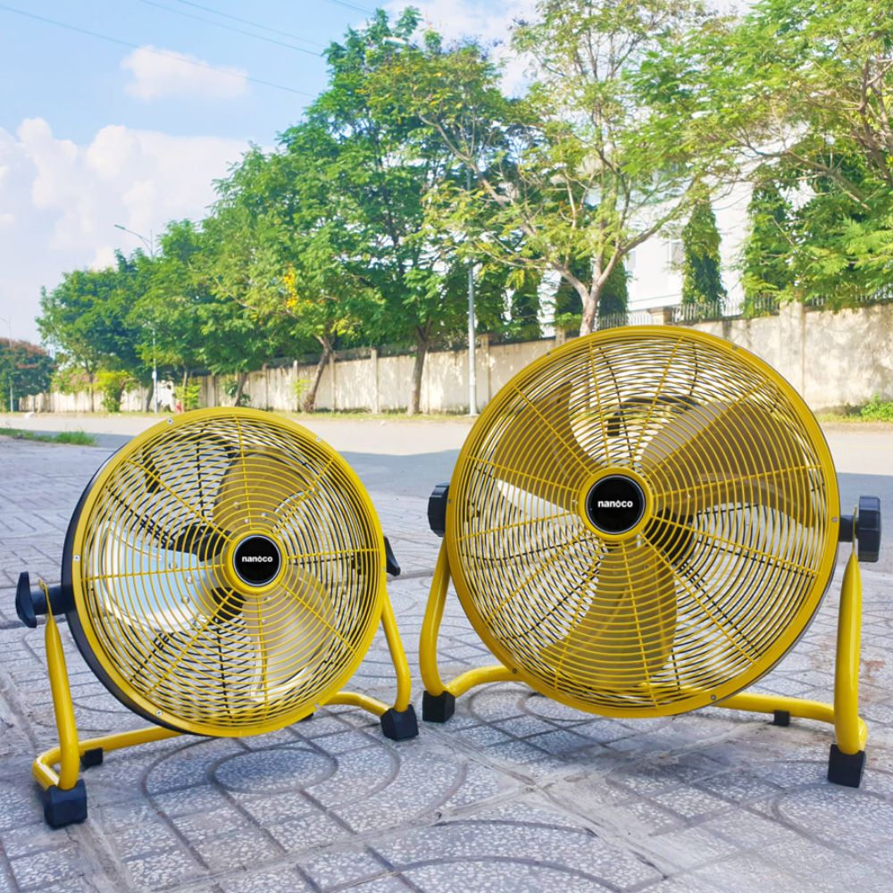 Quạt sạc s&agrave;n