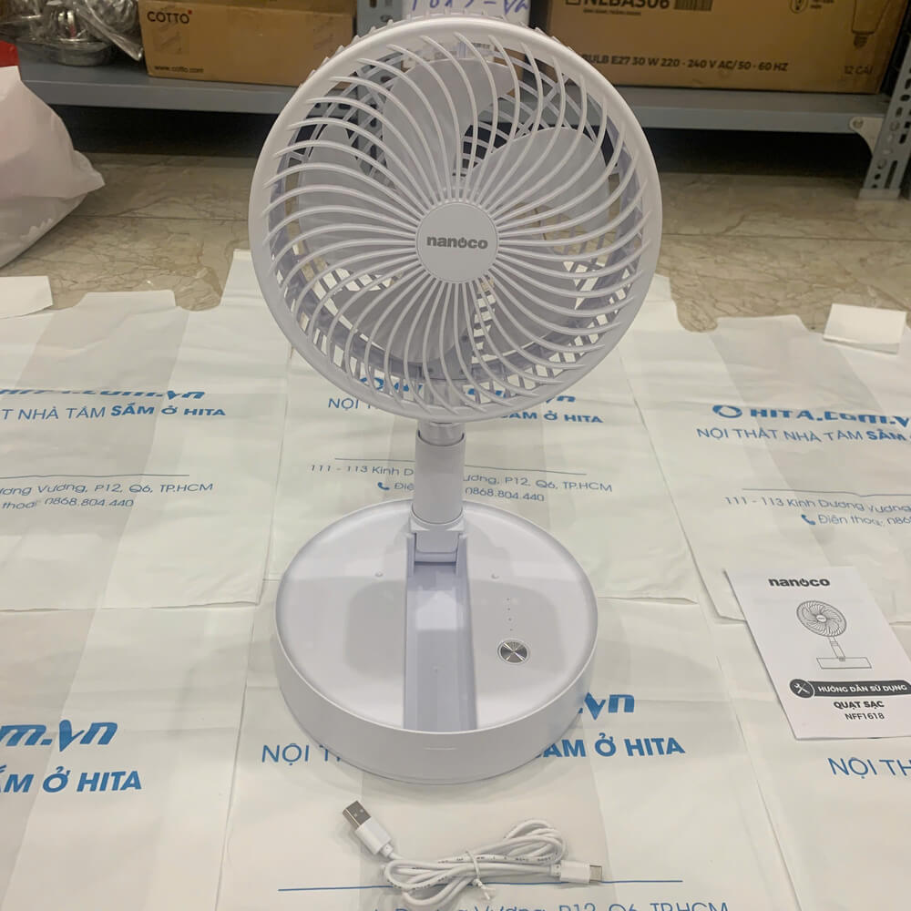 Quạt sạc gấp gọn