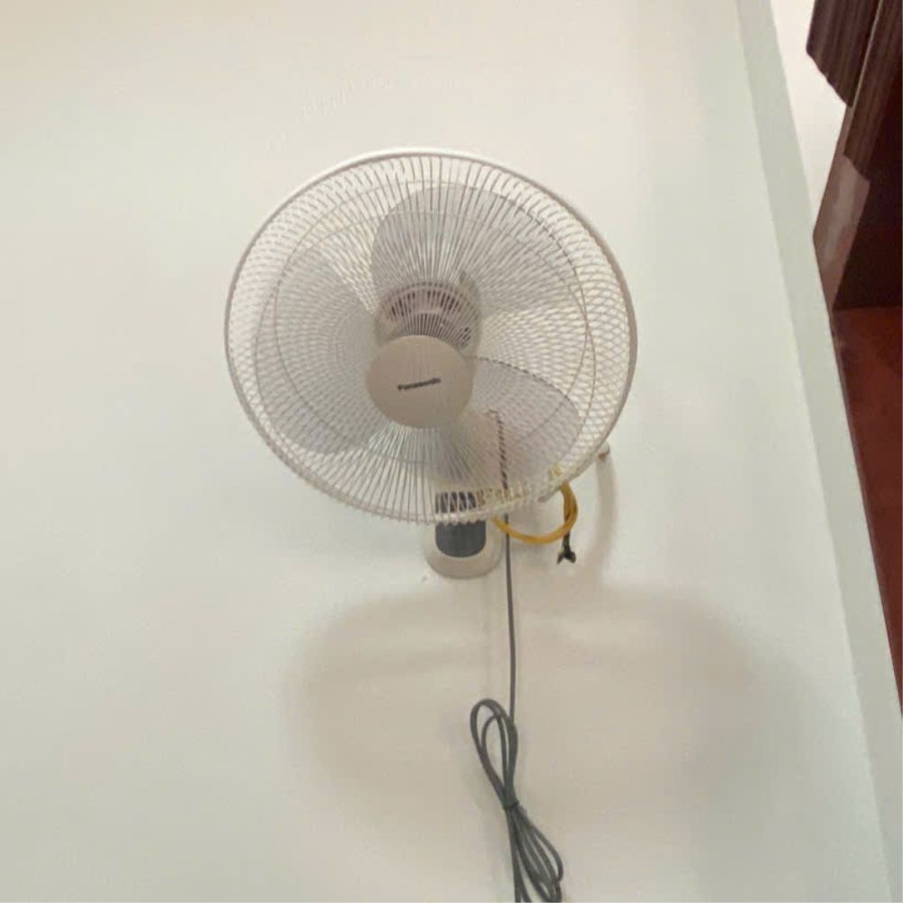 Quạt treo tường Panasonic F-409MB/G