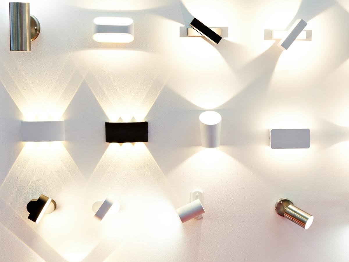 Dòng sản phẩm đèn gắn tường LED của Panasonic vừa đa dạng về mẫu mã thiết kế, vừa có nhiều công suất cho khách hàng lựa chọn