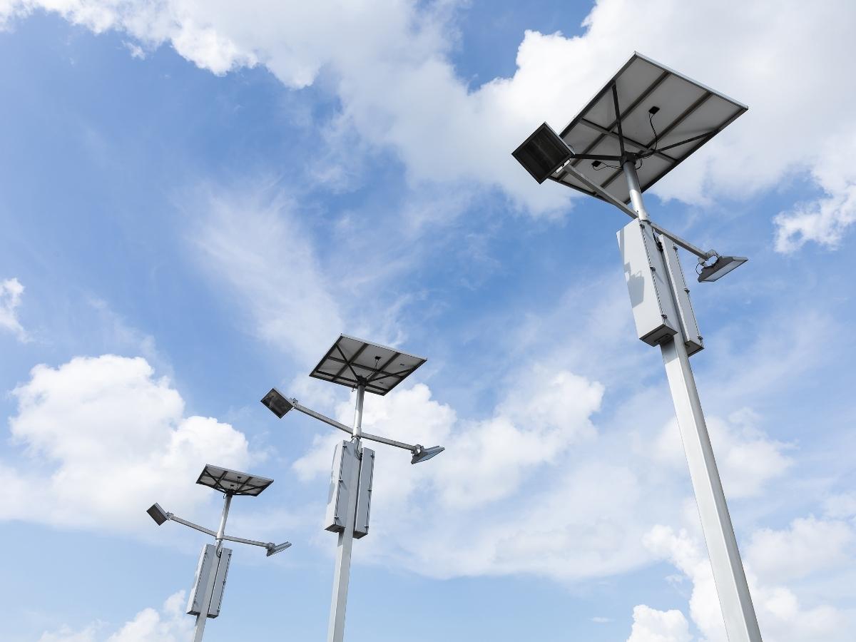 Các dòng đèn pha LED đến từ thương hiệu Philips thường được sử dụng phổ biến cho mục đích chiếu sáng tại các khu vực lớn