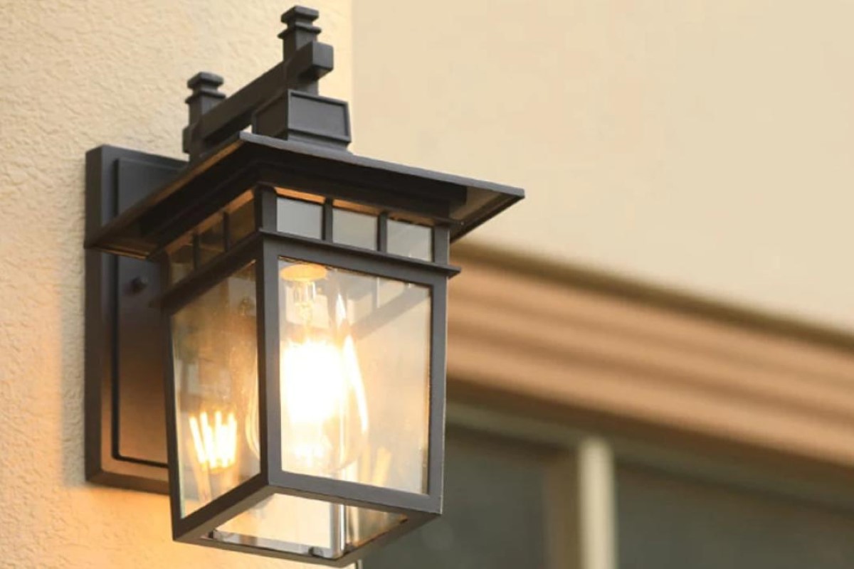 Mẹo chọn đèn ban công sử dụng bền lâu