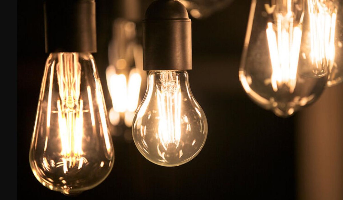 Đèn năng lượng mặt trời bền, tuổi thọ cao và dễ thay thế