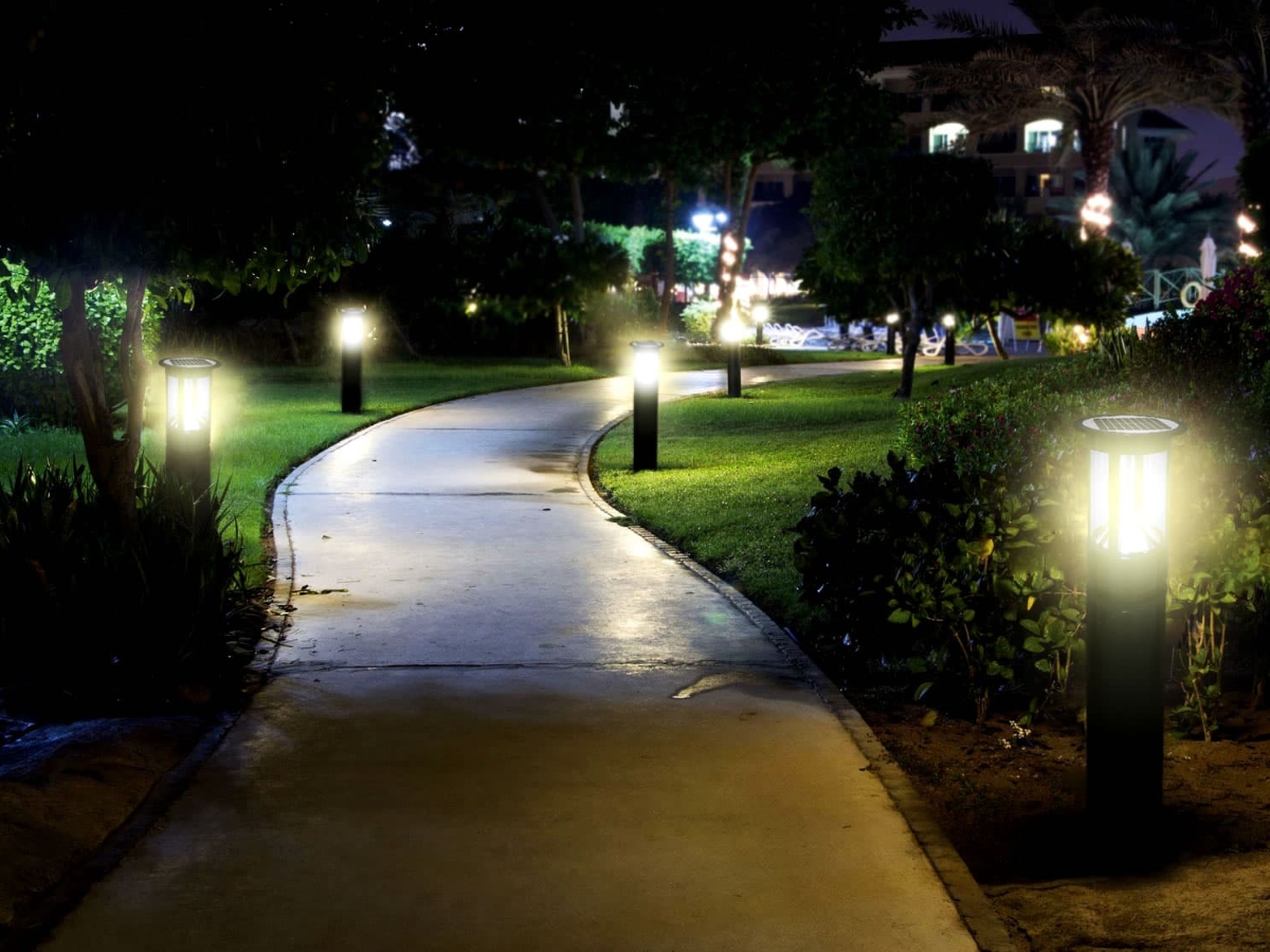 Những chiếc đèn công viên đẹp được sắp xếp, bài trí một cách hợp lý