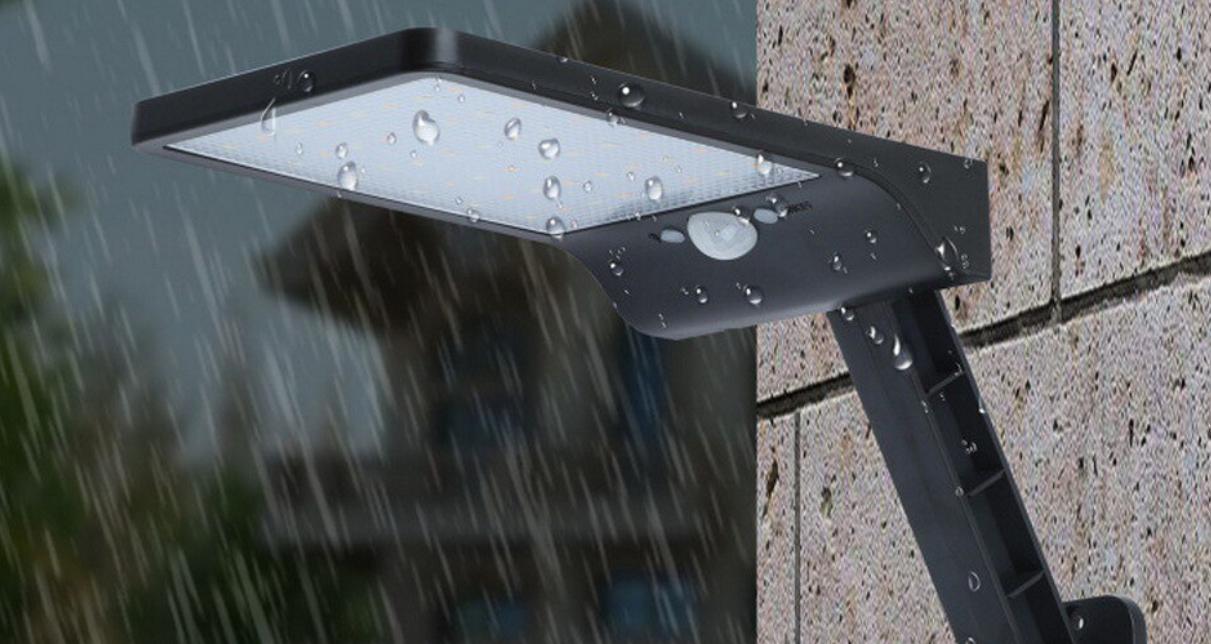 Hầu hết các sản phẩm đèn chính hãng đều có khả năng kháng nước tốt