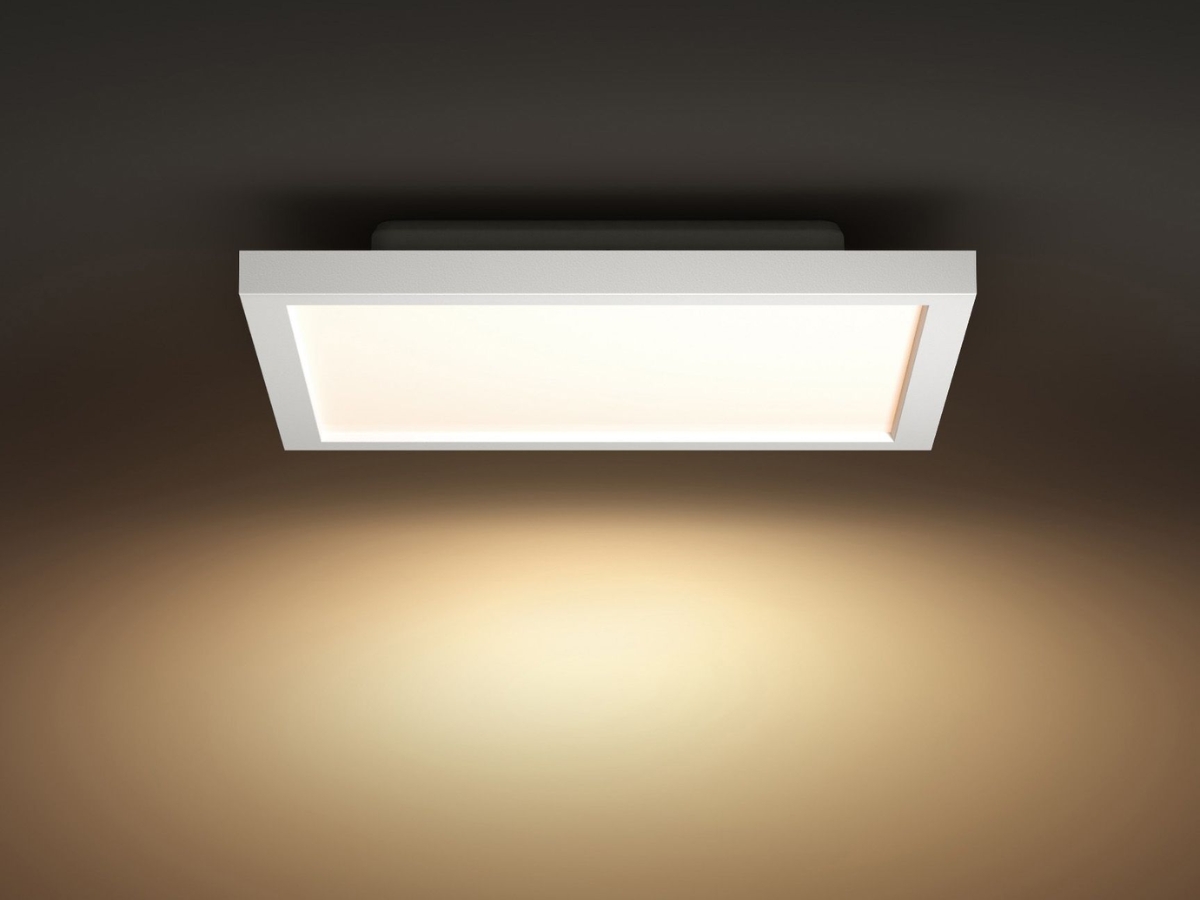 Việc được làm từ vật liệu cao cấp cùng kết cấu chắc chắn giúp đèn LED ốp trần nổi Philips thực sự an toàn với người dùng