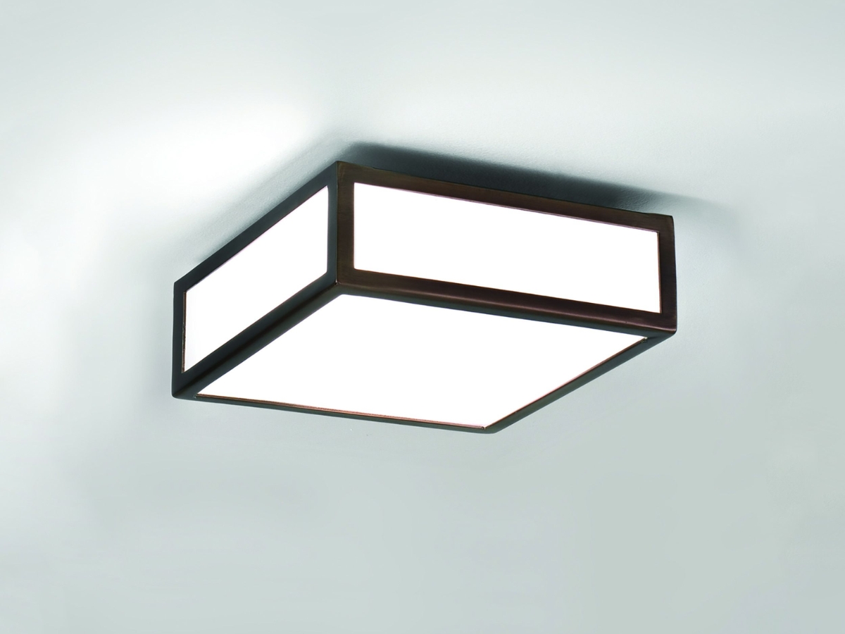 Mặt hàng đèn ốp trần vuông 300x300 đang rất được mọi người ưa chuộng và sử dụng