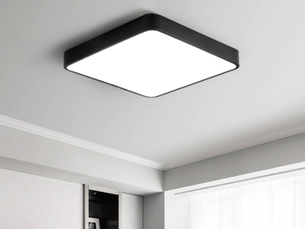 Đèn LED vuông ốp trần 600×600 là một thiết bị chiếu sáng trang bị công nghệ LED tiên tiến hiện đại