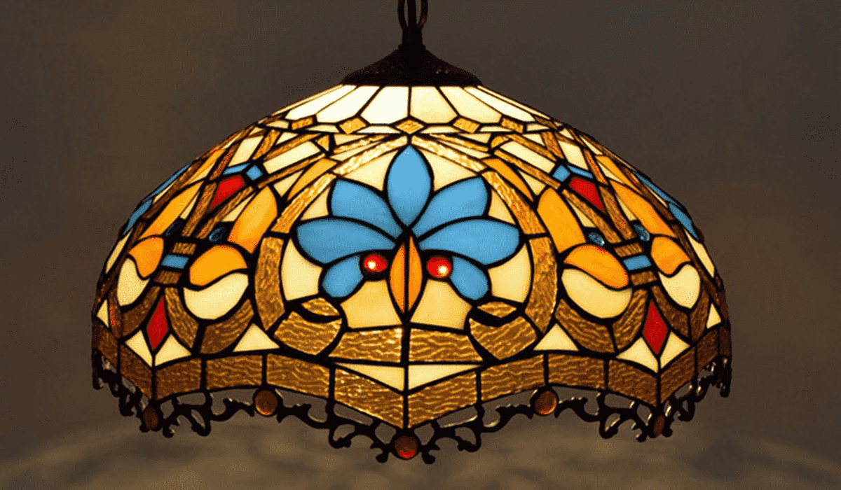 Đèn thả chùm với màu sắc nổi bật