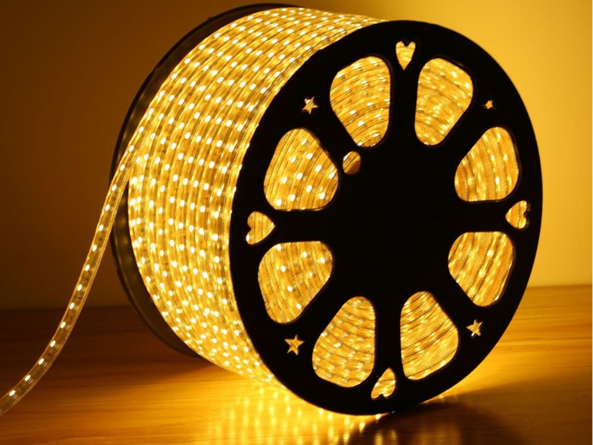 Bảo giá đèn LED dây dán dao động trong khoảng từ 75.000 - 300.000 VNĐ