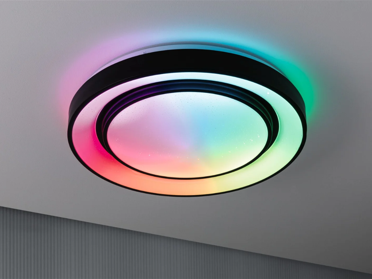 Đèn LED ốp trần nổi ánh sáng màu sẽ tạo ra những hiệu ứng ánh sáng tuyệt vời, tuy nhiên dòng sản phẩm này lại khá kén không gian sử dụng