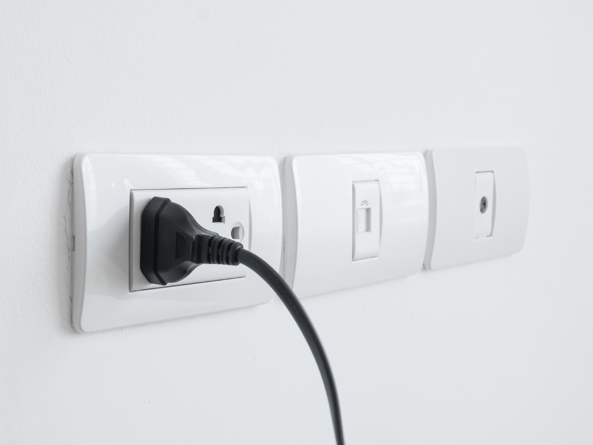 Ổ cắm âm tường là thiết bị điện được sử dụng phổ biến và nhiều khách hàng ưa chuộng