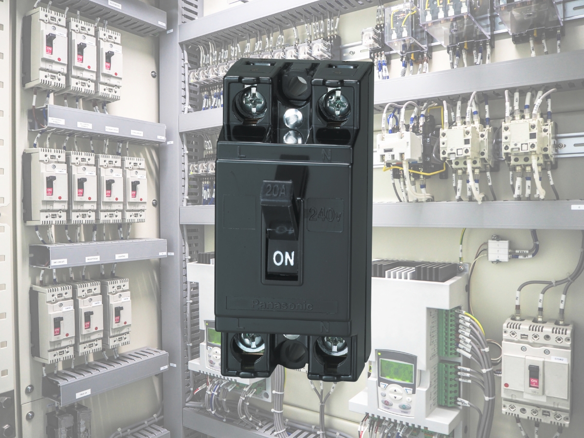 Cầu dao tự ngắt điện CB 6A-40A Panasonic là sự thay thế thích hợp cho các dòng cầu dao cũ vận hành thông qua cầu chì