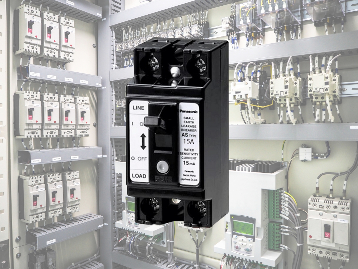 Cầu dao tự ngắt điện ELCB 30A Panasonic được sử dụng với chức năng chống giật cho các dòng thiết bị phổ biến như bơm nước, bếp điện, lò vi sóng, máy lạnh, máy sấy tóc...