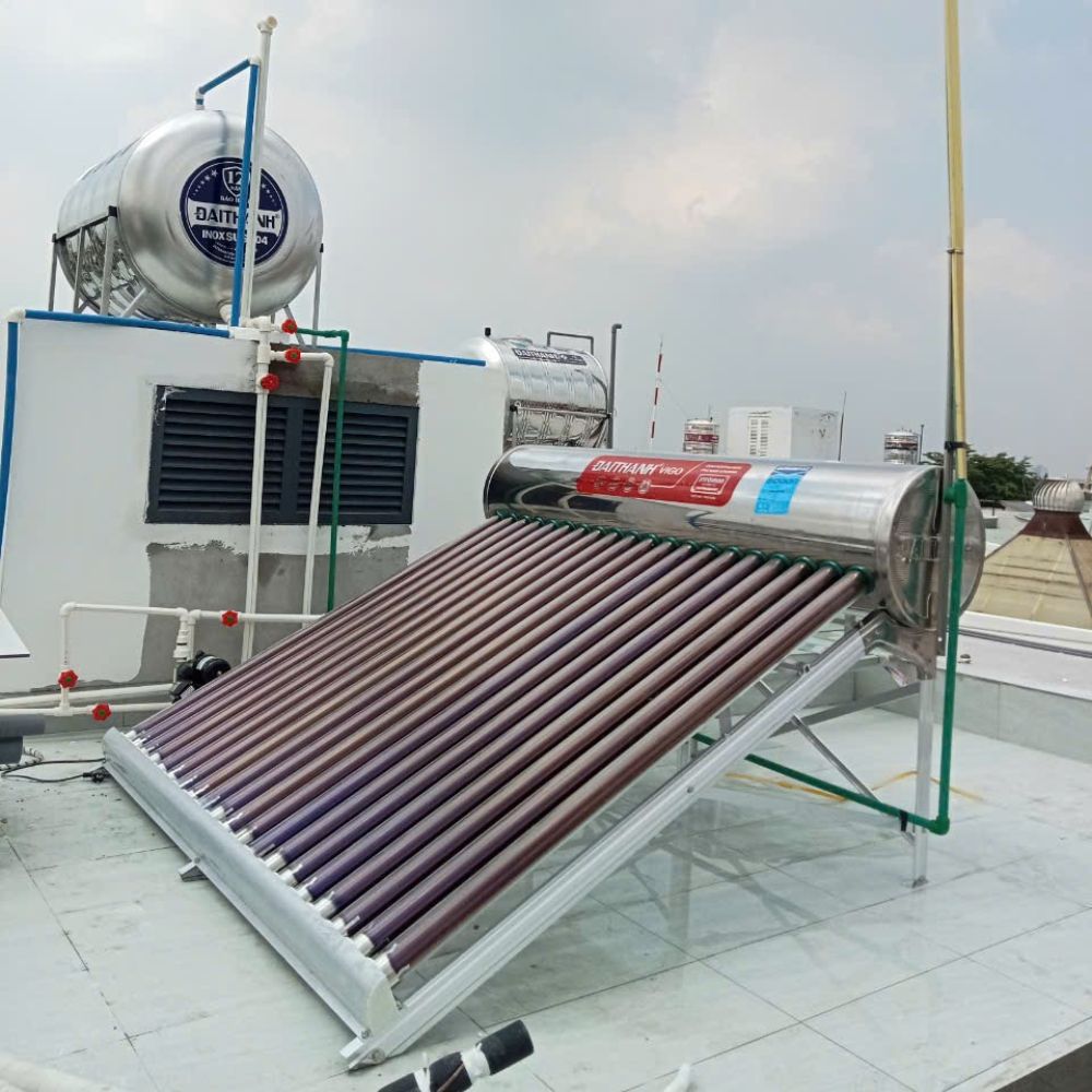 Sản phẩm điện gia dụng - M&aacute;y nước n&oacute;ng năng lượng mặt trời