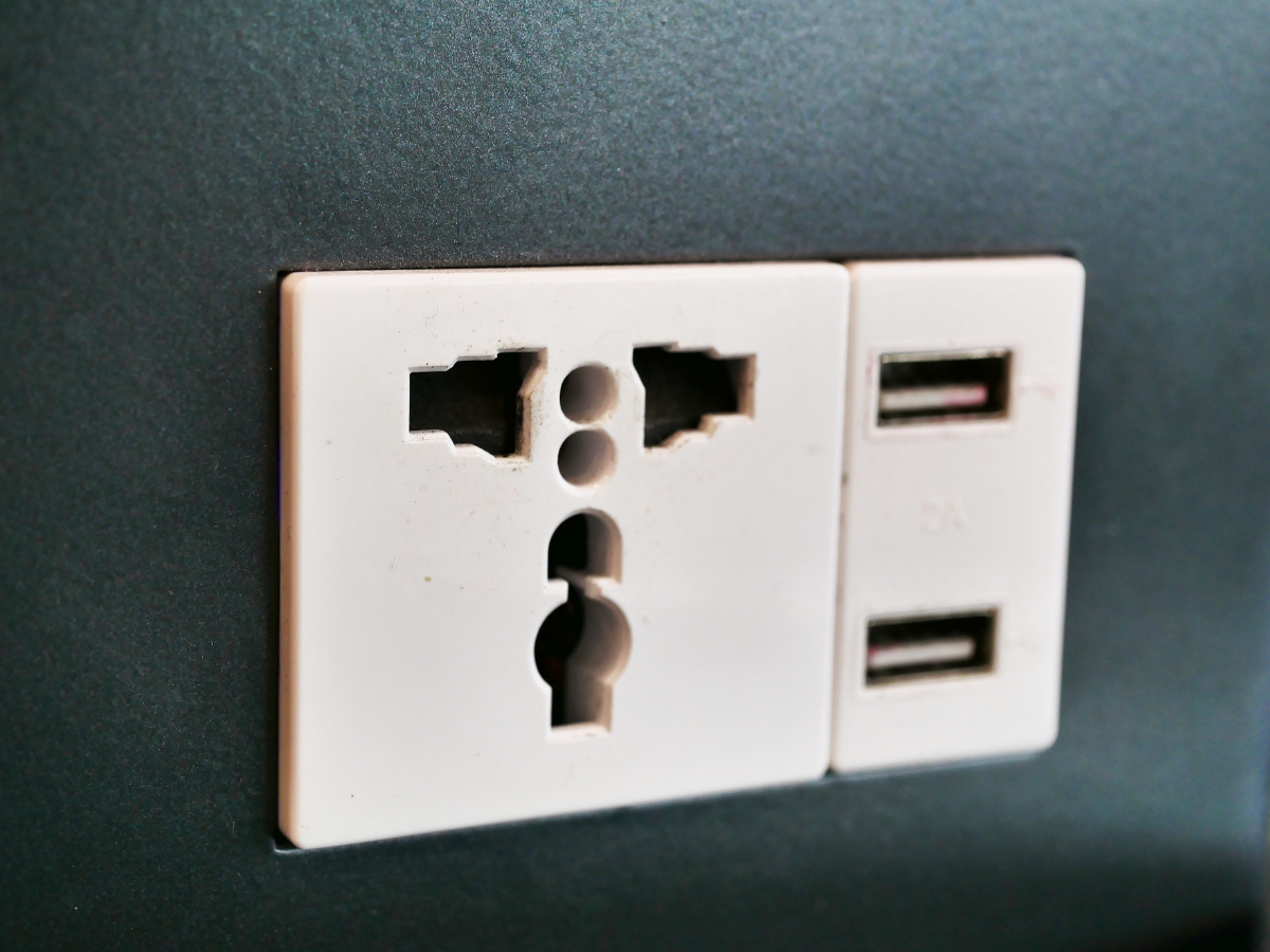 Các loại ổ điện âm tường đang xuất hiện một cách phổ biến trong các công trình xây dựng nhà ở hiện nay