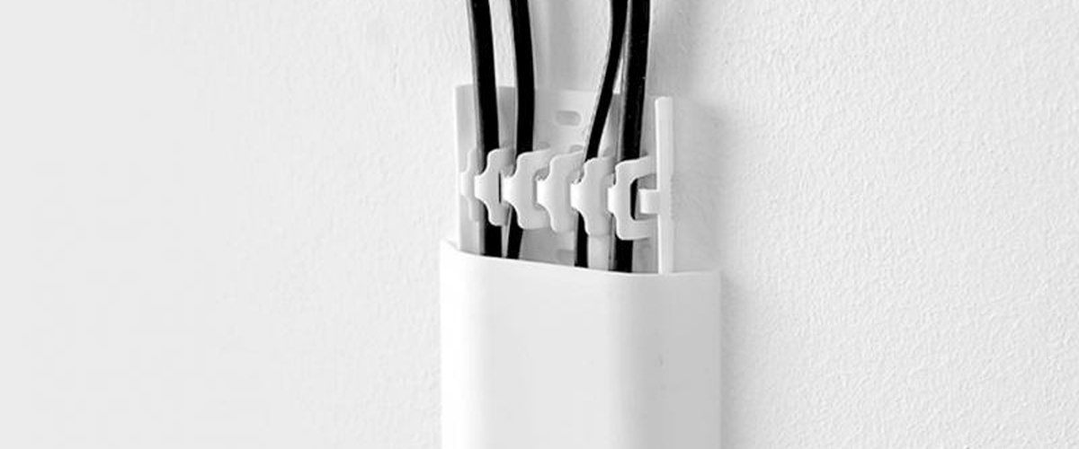 Lắp đặt ống luồn dây điện nổi trên tường