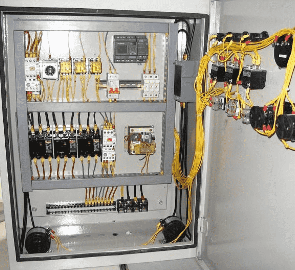 Cần lựa chọn đơn vị uy tín khi mua tủ điện