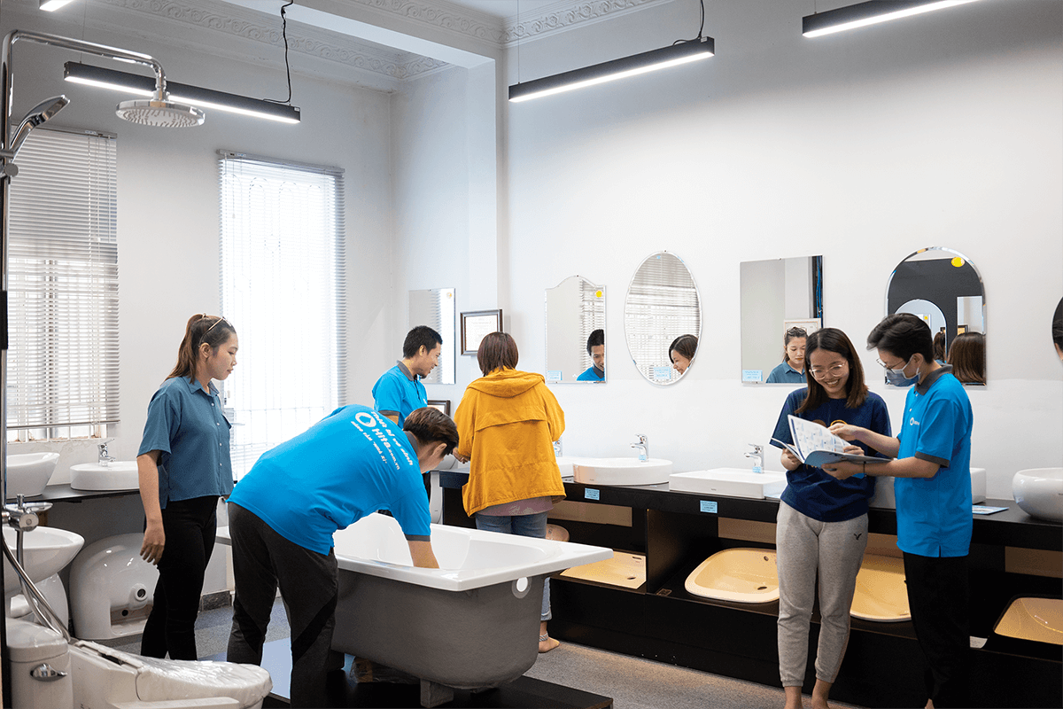 Đến showroom để trải nghiệm thực tế sản phẩm