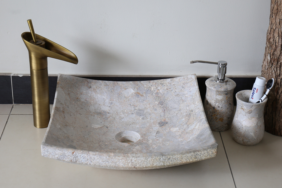 Đến từ Kanly là những thiết kế rất đặc biệt ở dòng sản phẩm lavabo đá