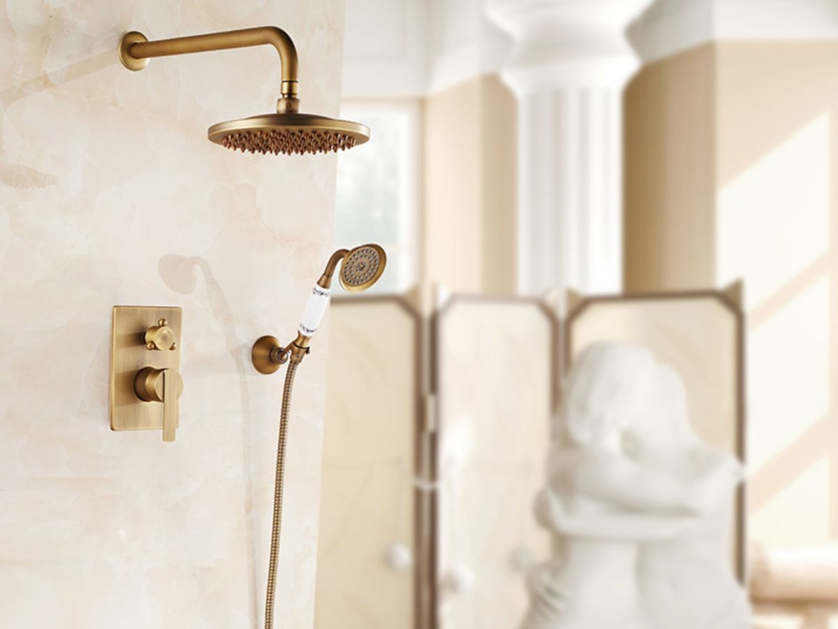 Sen tắm âm tường sang trọng, hiện đại nhà Kanly