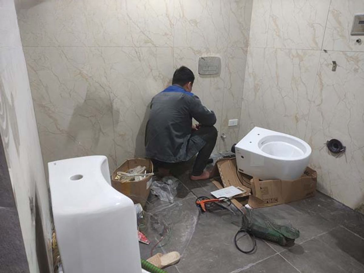 Cần t&iacute;nh chi ph&iacute; th&aacute;o dỡ phần cũ khi l&ecirc;n chi ph&iacute; cải tạo nh&agrave; vệ sinh