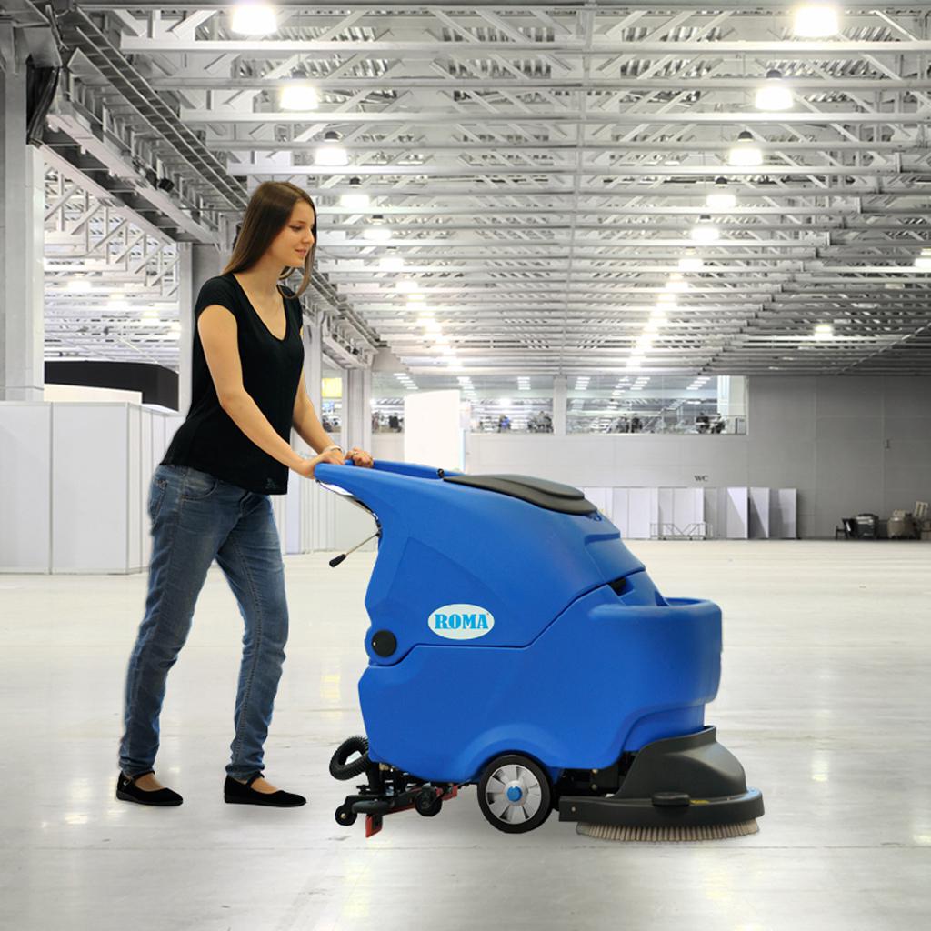 Máy chà sàn làm sạch các vết bẩn cứng đầu trên nền nhà