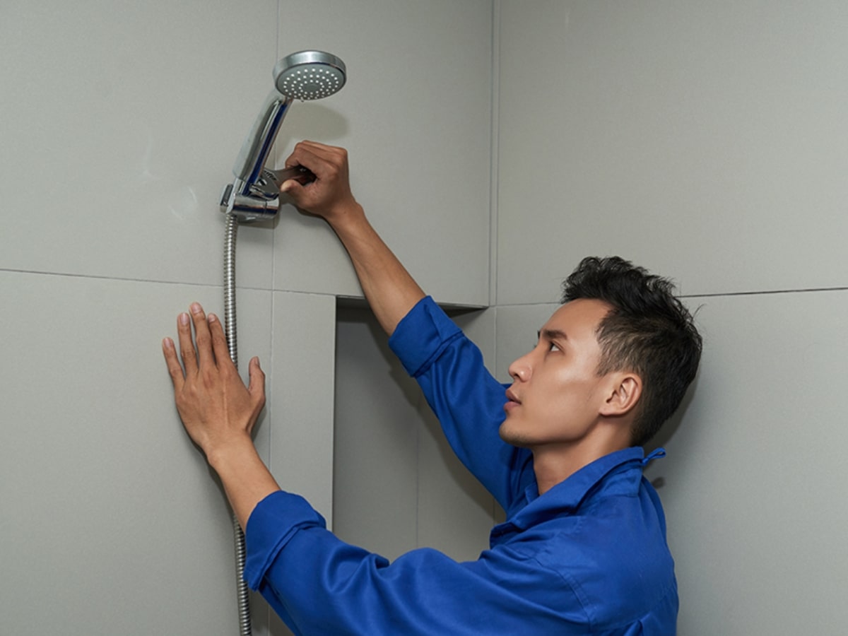 Hãy nhờ sự hỗ trợ của kỹ thuật viên hoặc đọc kỹ hướng dẫn của nhà sản xuất trước khi lắp đặt vòi sen