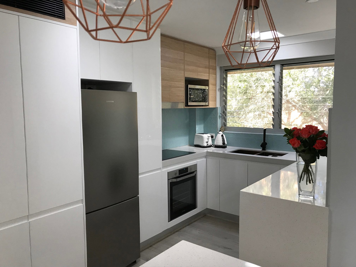 Tối giản hóa đồ nội thất trong phòng bếp nhỏ gọn