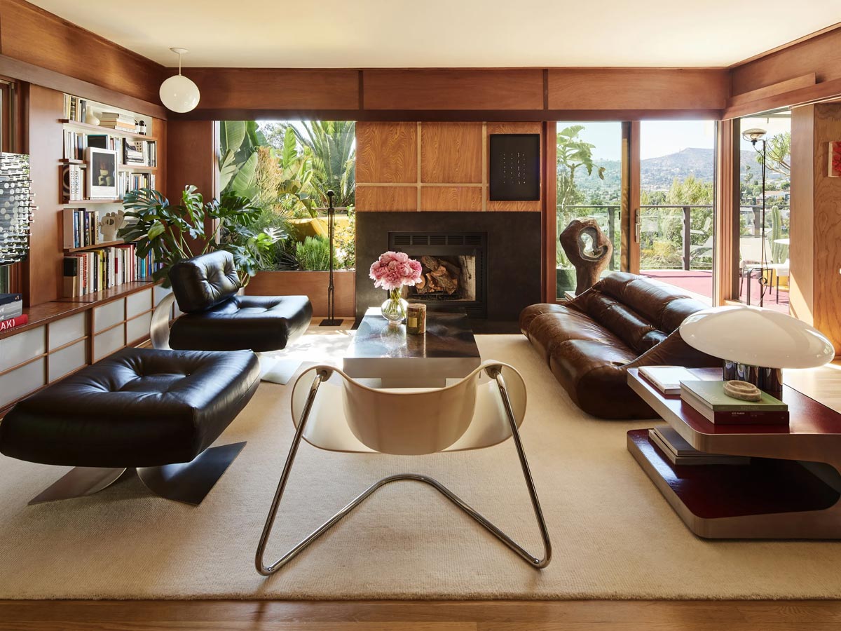 Nên chú ý về cách sử dụng màu sắc nhằm mang lại sự hài hòa cho không gian nội thất