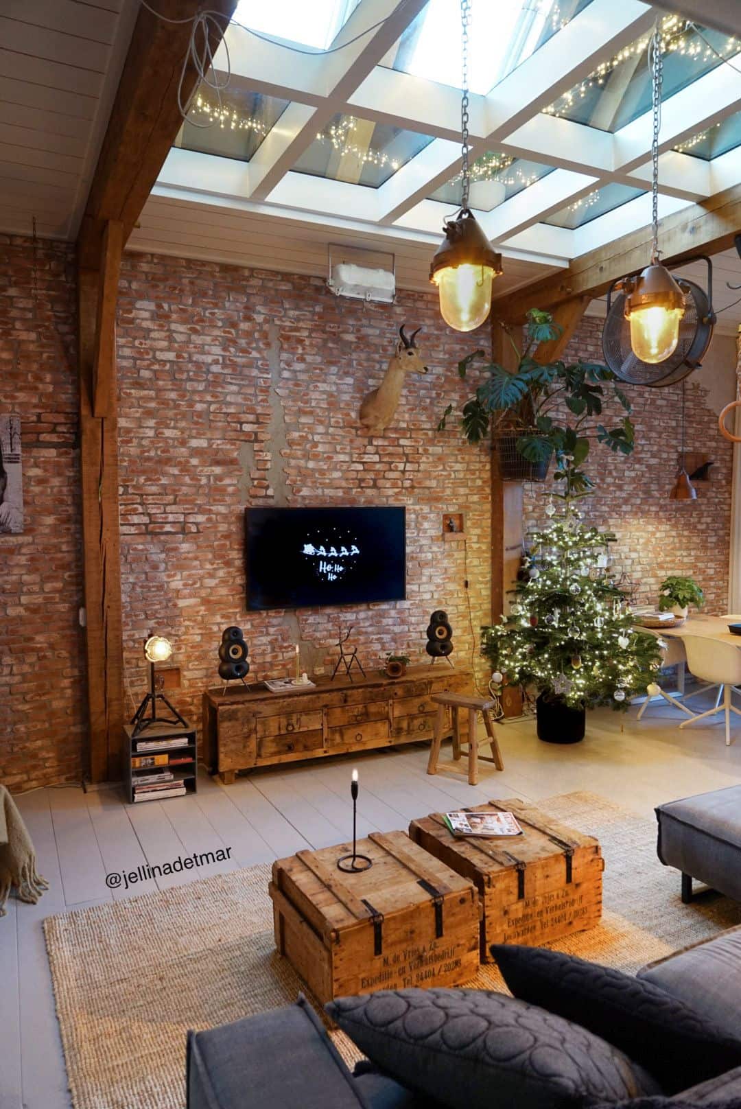 Sử dụng gỗ để làm bàn ghế phòng khách