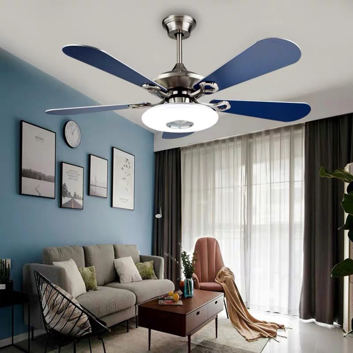 Cần đặt quạt đèn trần ở vị trí trung tâm để mang lại hiệu quả trang trí - làm mát và chiếu sáng