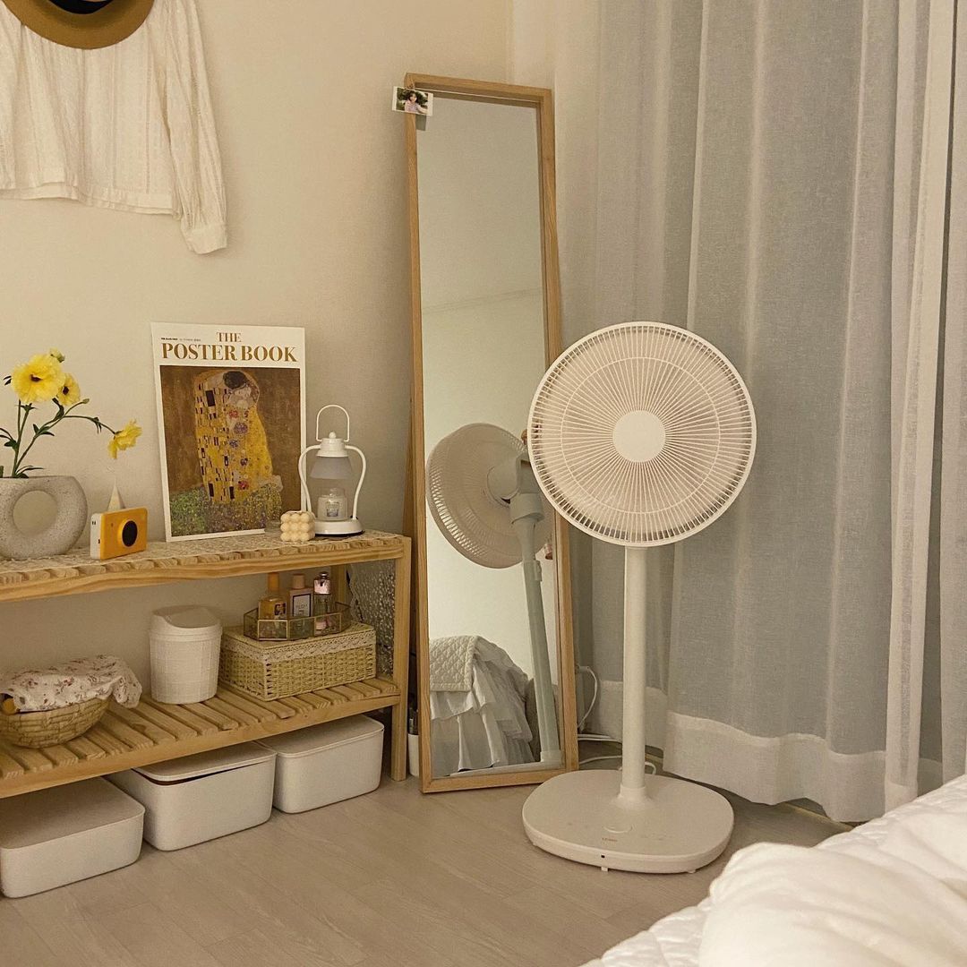 Rèm đơn sắc giúp không gian bắt mắt hơn
