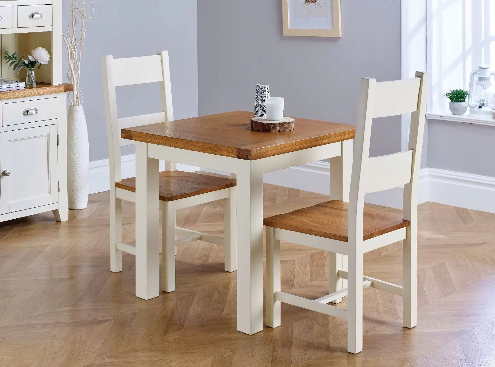 Bàn ăn 2 người kích thước nhỏ gọn