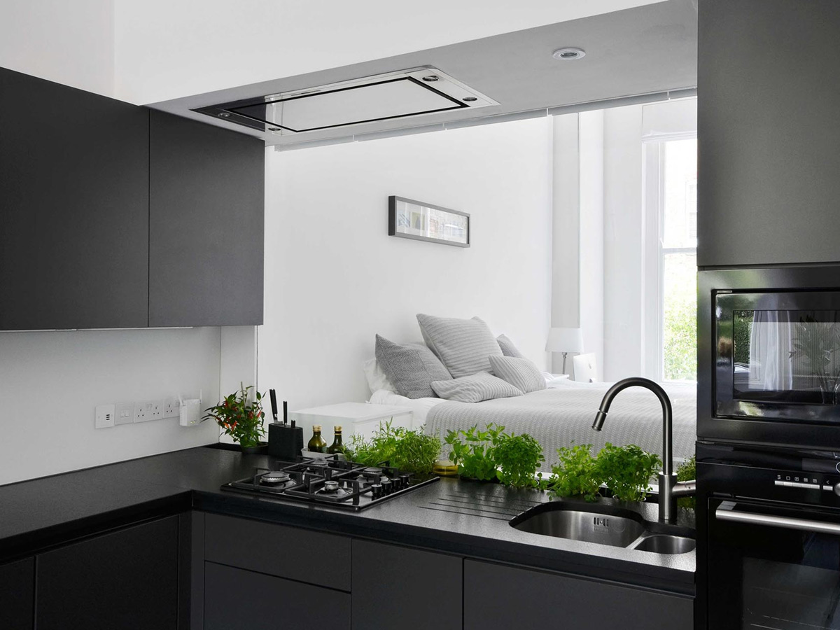 Đặt bếp ở đối diện hoặc bên dưới phòng ngủ là một trong những điều đại kỵ trong phong thủy