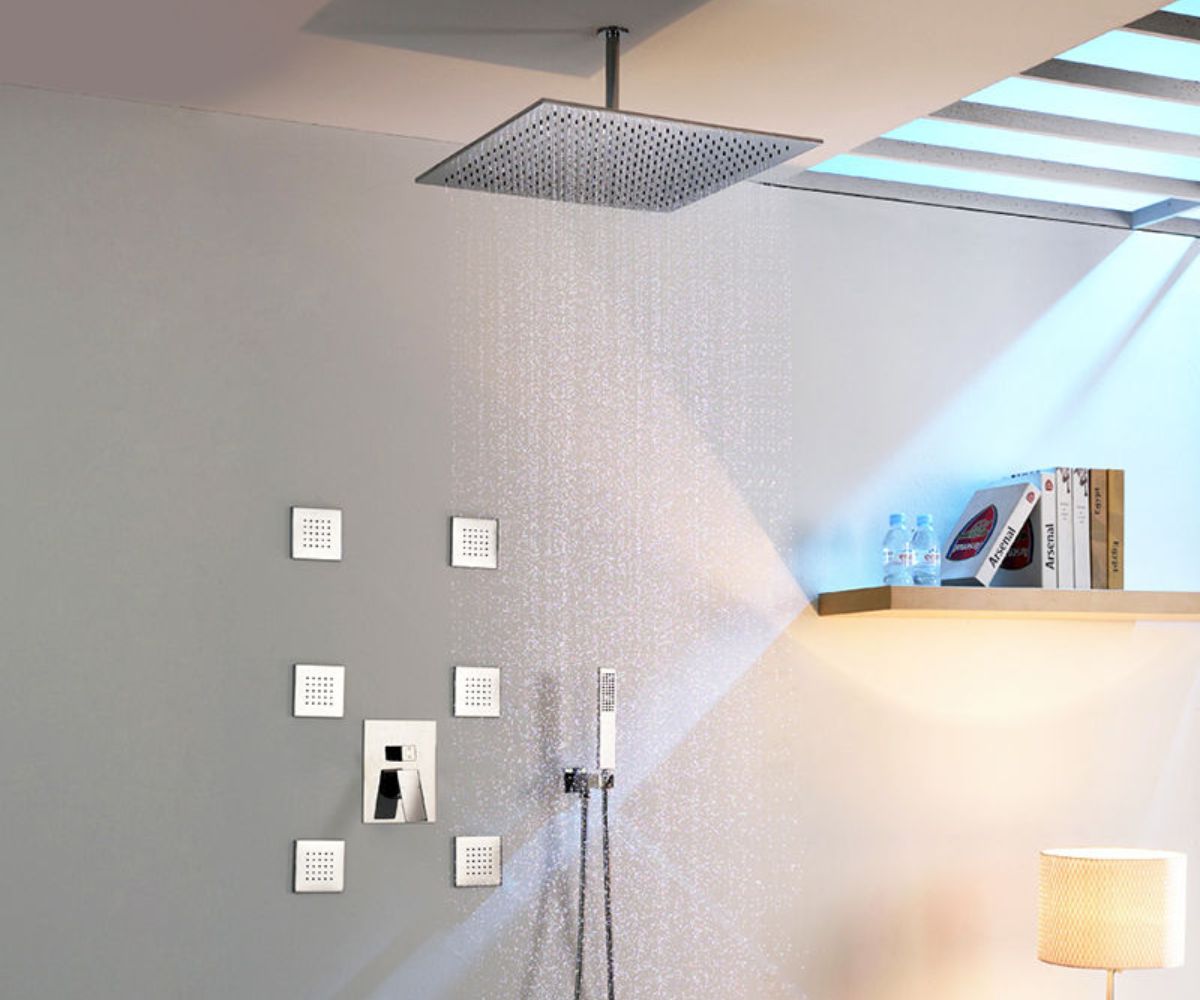 Ráp nối các thiết bị của sen tắm theo hướng dẫn của nhà sản xuất